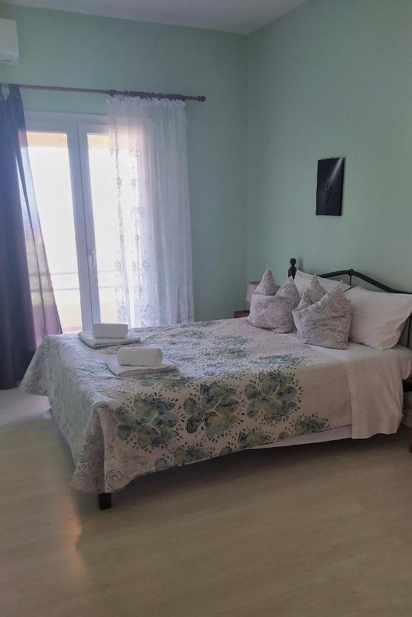 Hellmann Apartments Afión Dış mekan fotoğraf
