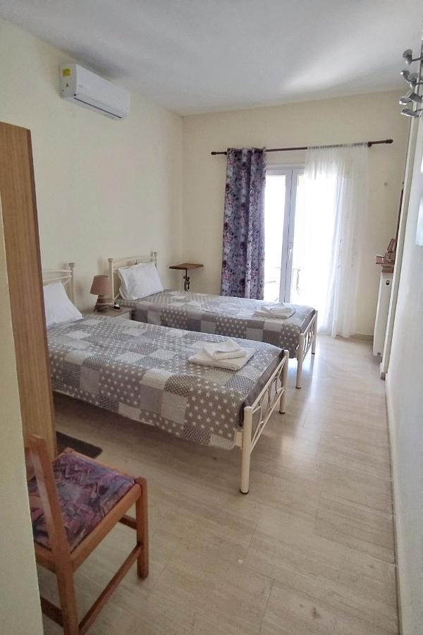 Hellmann Apartments Afión Dış mekan fotoğraf