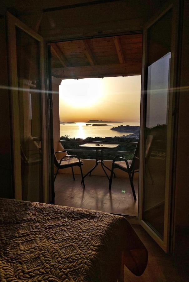 Hellmann Apartments Afión Dış mekan fotoğraf